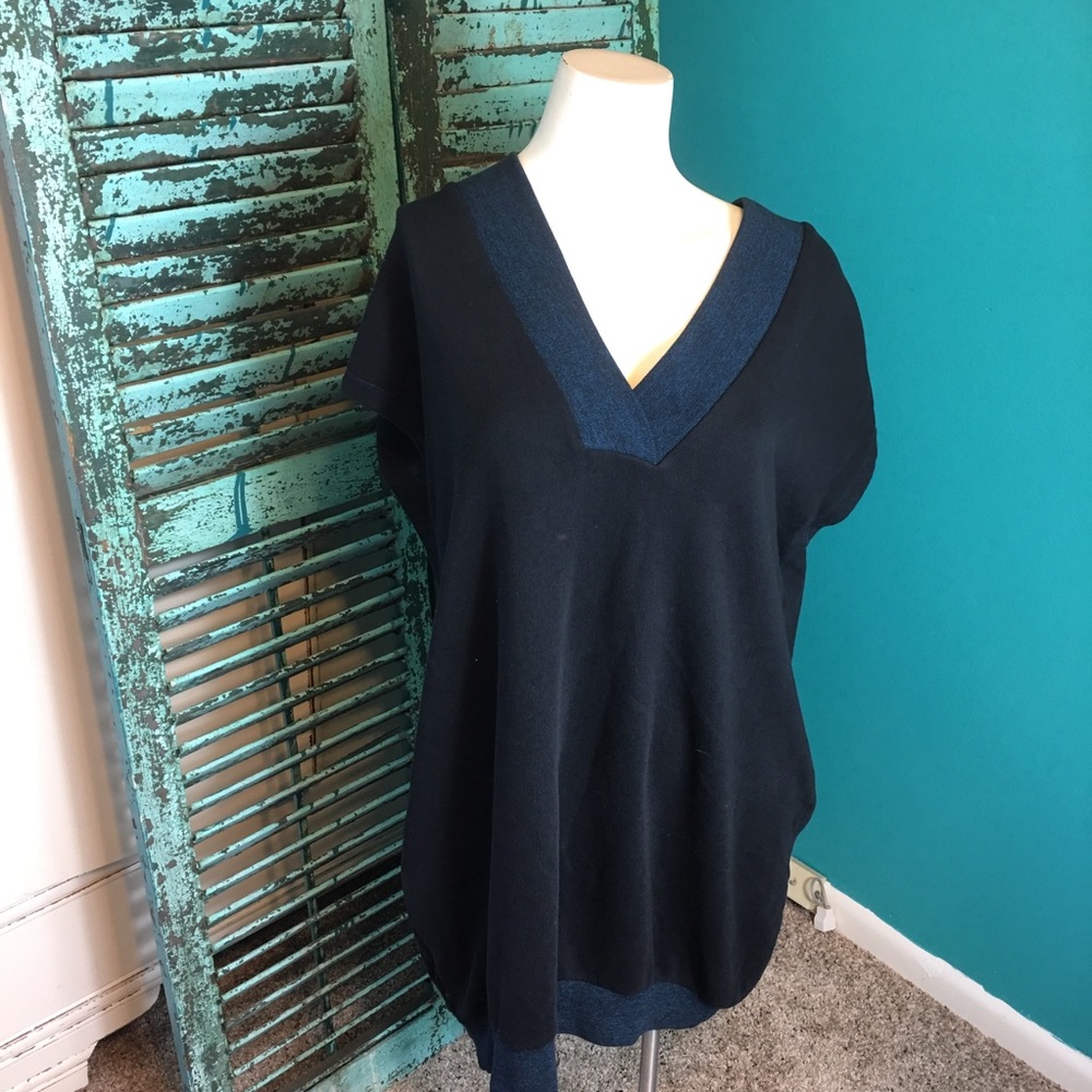 NWT Lou and Grey Tunic Made of Hooddie Material